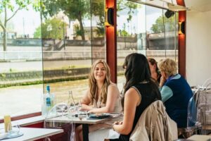 Paris: 3-Course Italian Meal Seine Cruise - The Timing That Helps You See the Big Sights