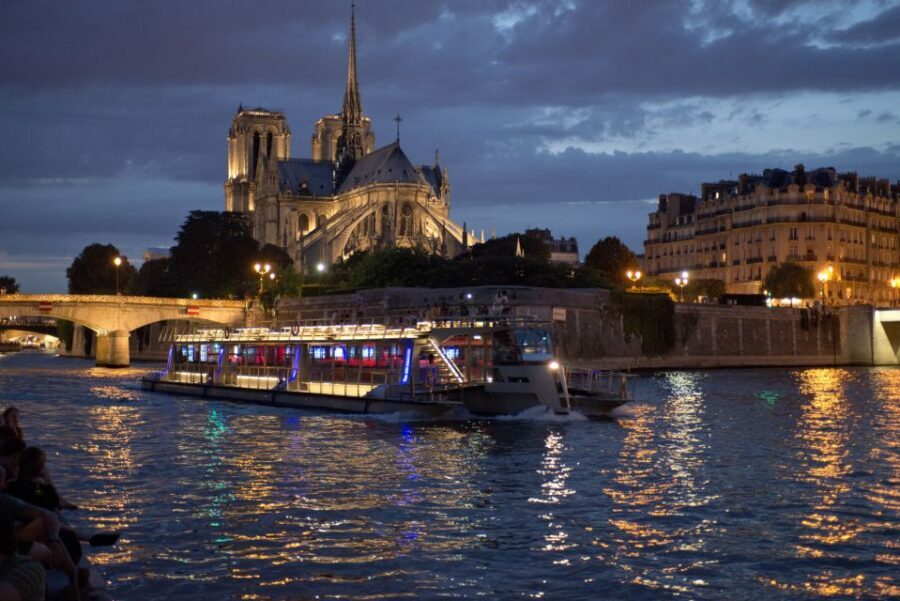 Paris: Big Bus Hop-on Hop-off Tour and Seine River Cruise - Big Bus Paris: the easiest way to cover the postcard stops