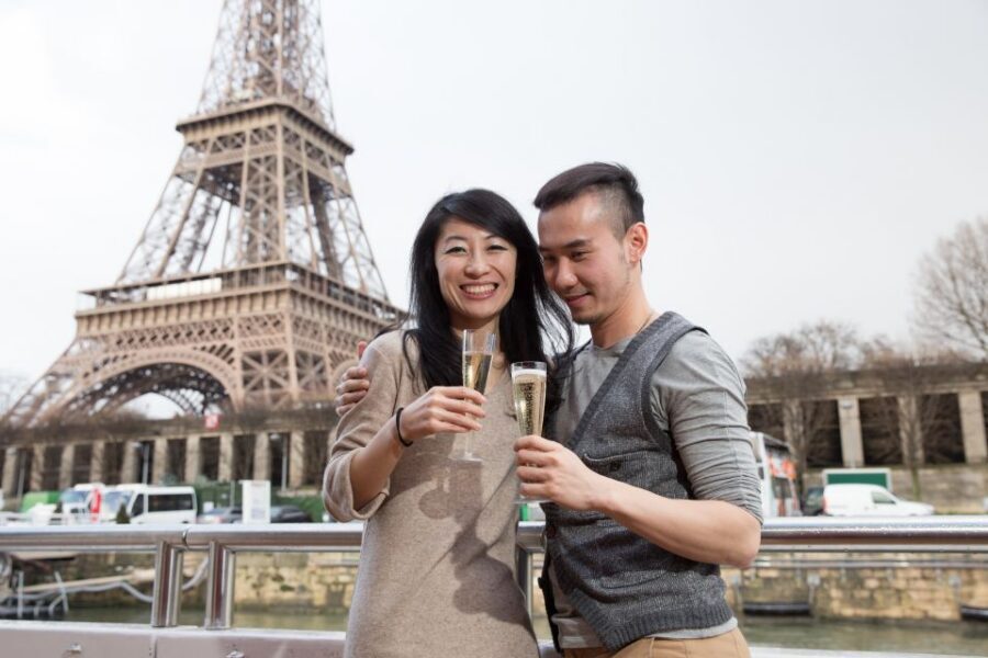 Paris: Eiffel Tower Tour & Seine River Cruise Tour - Guides, Groups, and the Sound of the Day