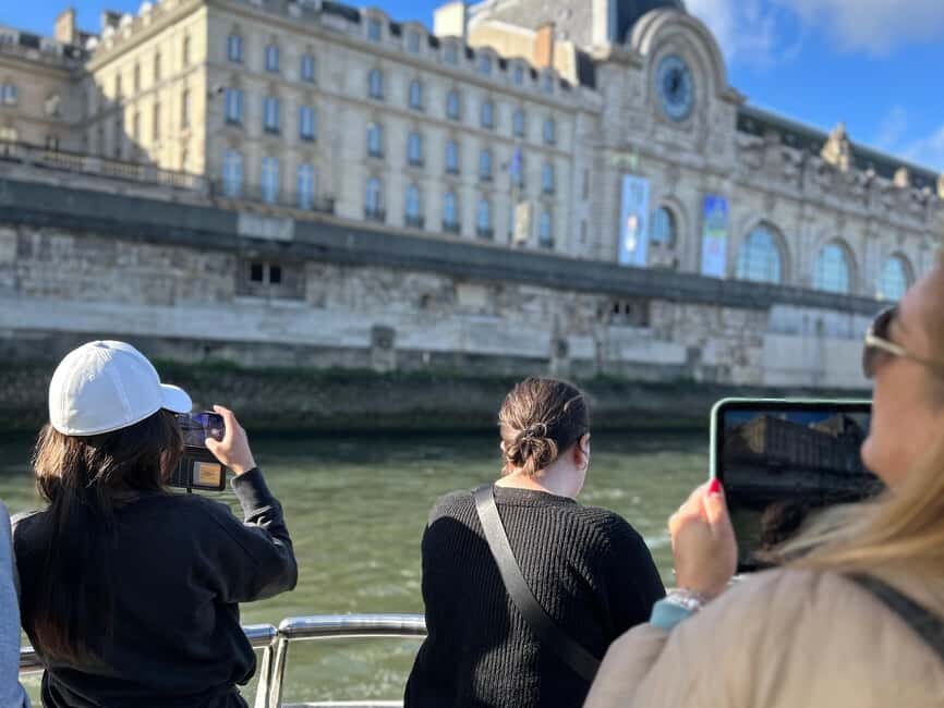 Paris: Hop-On Hop-Off Seine Cruise Pass with 9 Stops - Place de la Concorde and Invalides: Big Squares and Napoleon’s Tomb Area