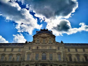 Paris: private city tour with seine river cruise - Two hours of walking that still feels planned