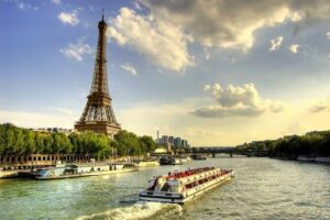 Paris Seine River Cruise from the Foot of Eiffel Open Timing - What You Actually Get: An Hour of Seine Sights With Audio Context