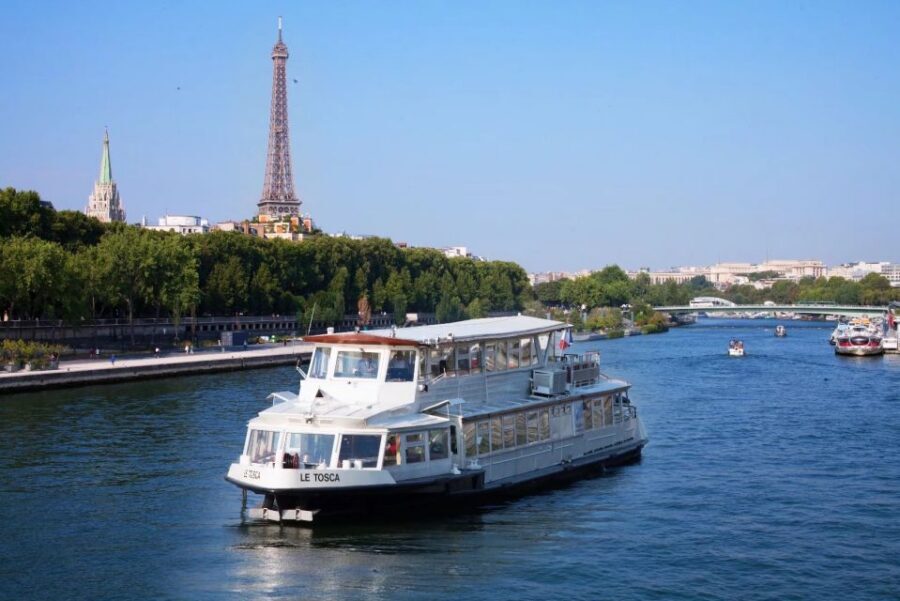 Paris : Seine River Lunch cruise from Eiffel Tower - Key things to know before you go