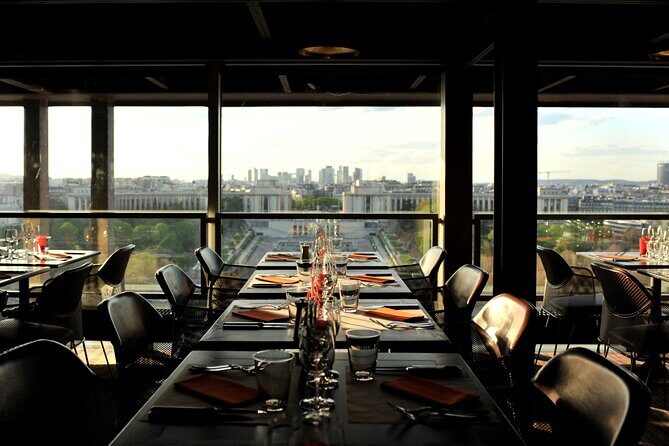Paris Tour with Lunch at the Eiffel Tower and Seine River Cruise - Eiffel Tower rules and limits that can affect your comfort