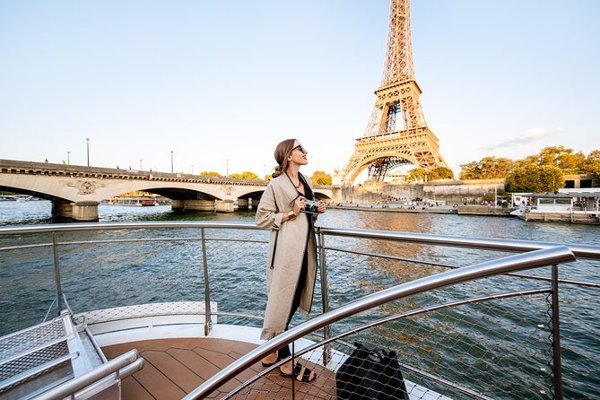 Seine River Guided Cruise Champagne Option by Vedettes de Paris - Live Bilingual Guide: How the Commentary Actually Helps